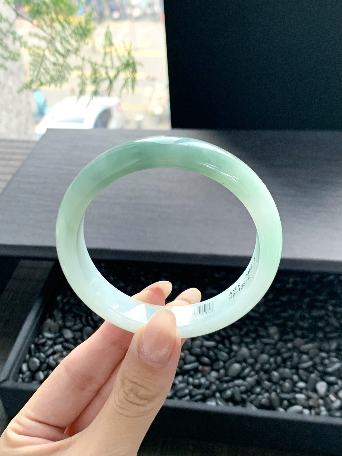 【宽版半山水手镯】
子规声里雨如烟湖水清清 宛如身临其境 一片安宁祥和之美
【尺寸】58-13-