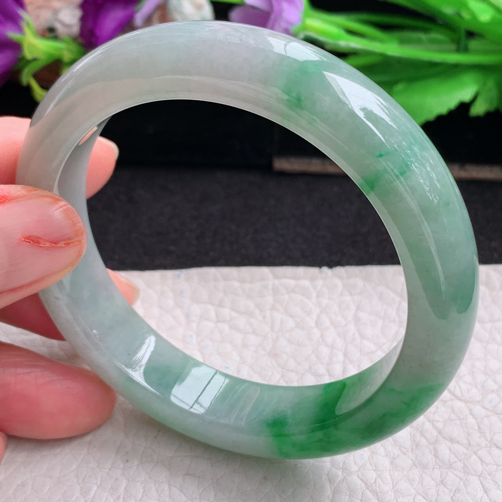 ll实拍56*12.6*8.3平安镯 天然翡翠a货手镯胶感辣绿正圈玉镯子