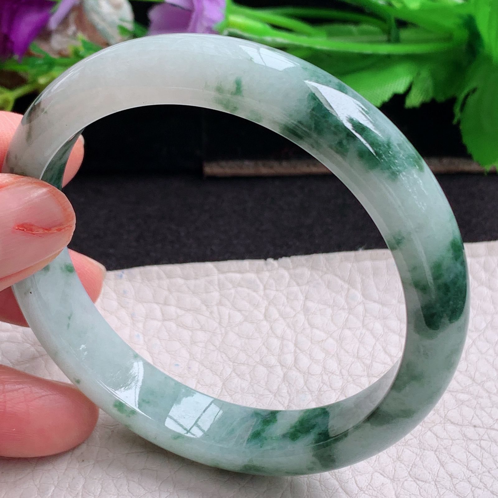 ll实拍59*12*7.5平安镯 天然翡翠a货手镯胶感飘花正圈玉镯子