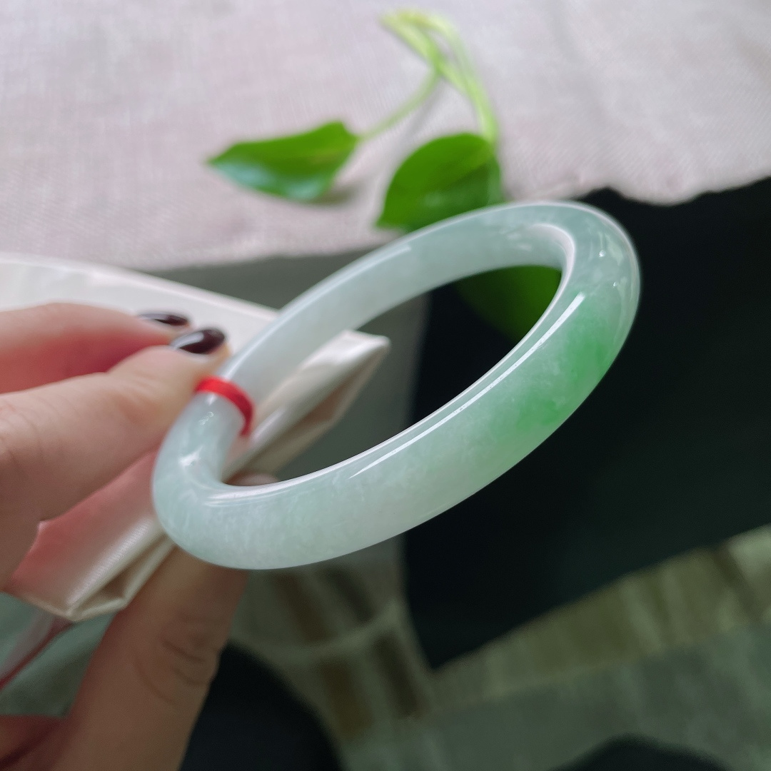 56/9.2飘绿圆条，水润细腻，色彩甜美，秀丽倾心，棉线纹，贵气，ss49903a