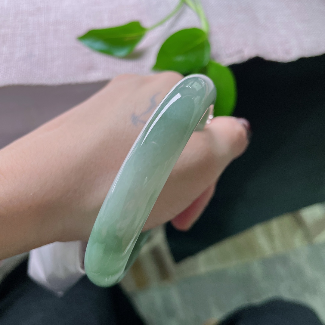 63.2/12.3/8，油绿正圈，大圈口，油润细腻，沉稳又古典，韵味十足，皮纹，ss43358a