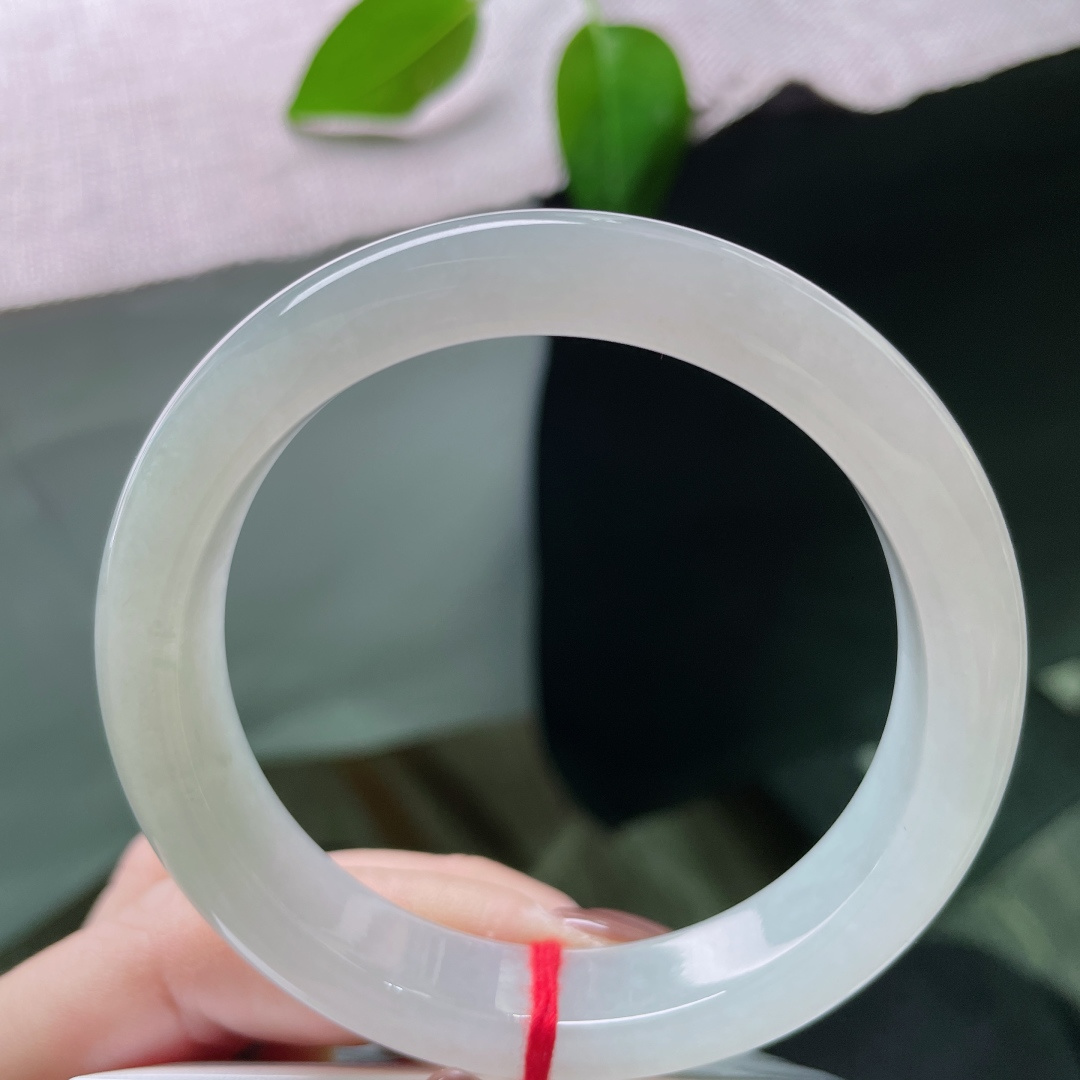 58.2/12.1/8.5，冰晴底正圈，种老，清透泛光，一镯上手，温柔了岁岁年年，ss48483a