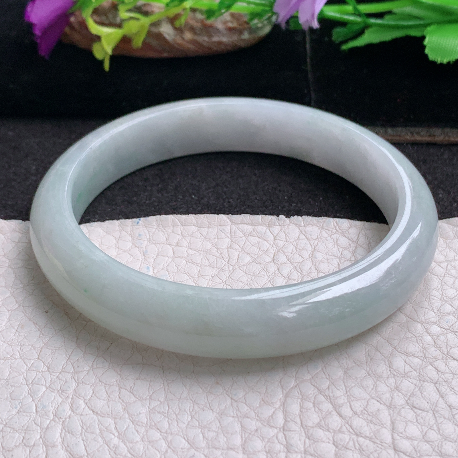 ll大圈口62*12*8平安镯 天然缅甸翡翠a货手镯浅绿大气正圈玉镯子