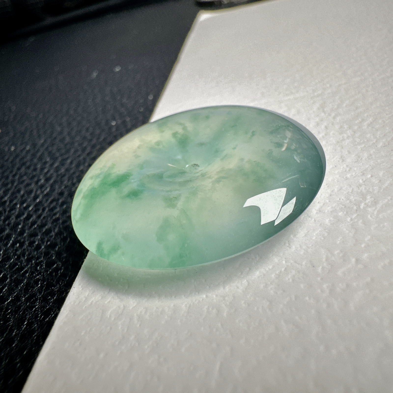 【冰种飘花平安扣】质地非常细腻干净，冰润十足，种老冰透，收藏品质