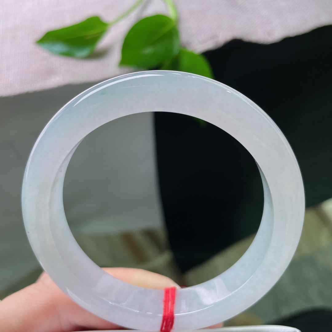 54.6/12/8.3，冰紫正圈，种老，晶莹剔透，带着亘古的寒与光，腕上生烟，ss49459a