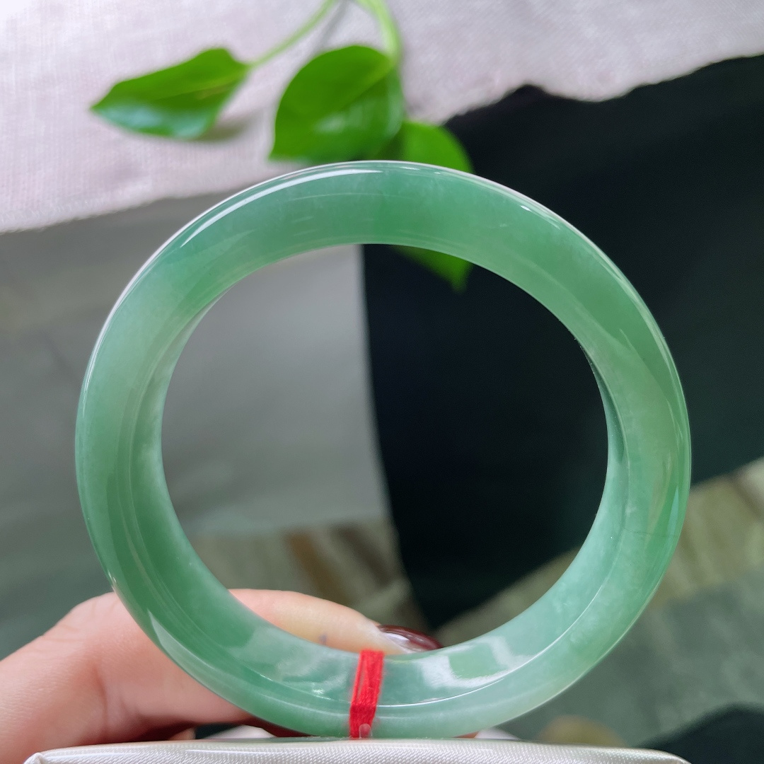 54.5/11.6/8，湖水蓝正圈，种老，把天空揉碎了，撒成一湖的蓝挂在腕间，皮纹，ss50149a