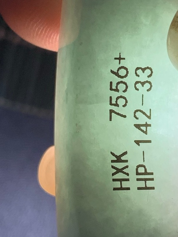 【冰飘花手镯】
缓缓坠入绿林江南满圈藻绿花色 清气若兰，道不尽的中式清雅，沁人心脾️（微瑕）
【尺寸】55-12-8mm