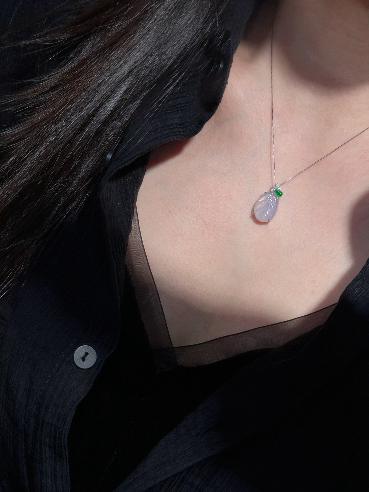 淡紫·叶子

淡紫冰叶的柔润心动，紫得清雅，冰得透亮