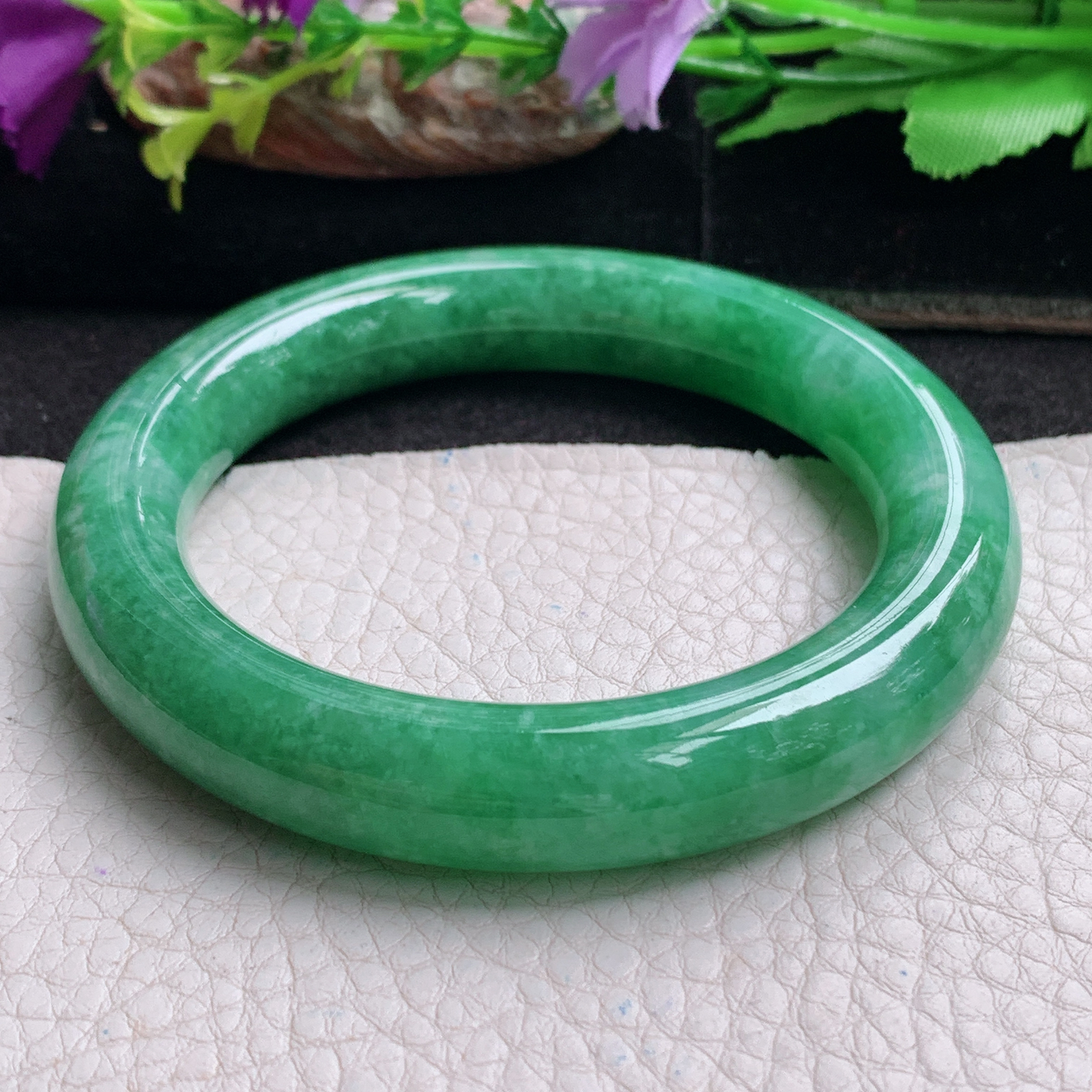 js实拍57*12*11美人镯 天然缅甸翡翠a货手满绿辣色圆条玉镯子