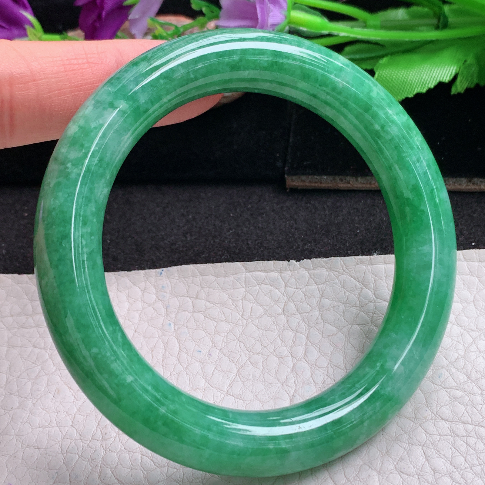 js实拍57*12*11美人镯 天然缅甸翡翠a货手满绿辣色圆条玉镯子