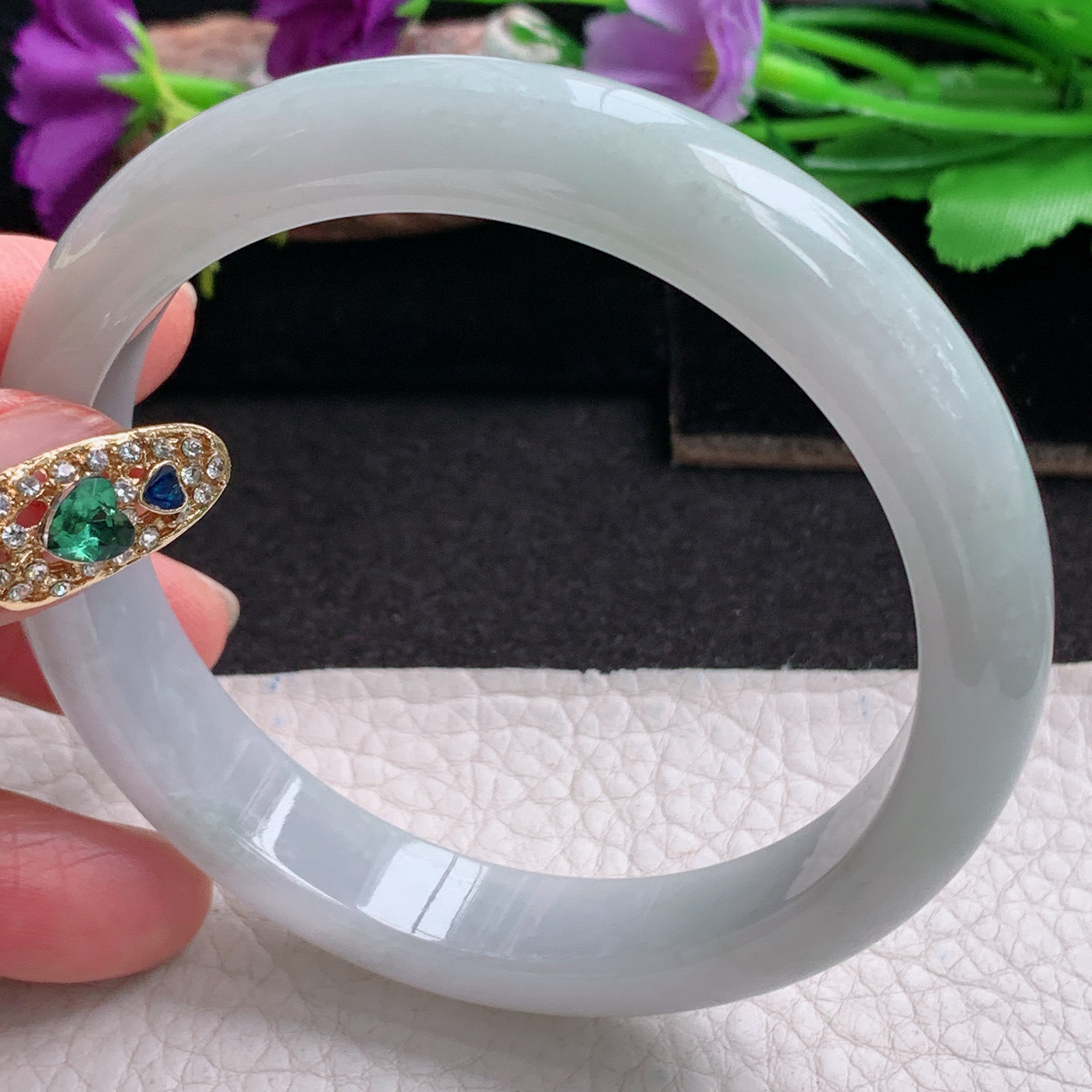 ll大圈口62*12*8平安镯 天然缅甸翡翠a货手镯浅绿大气正圈玉镯子