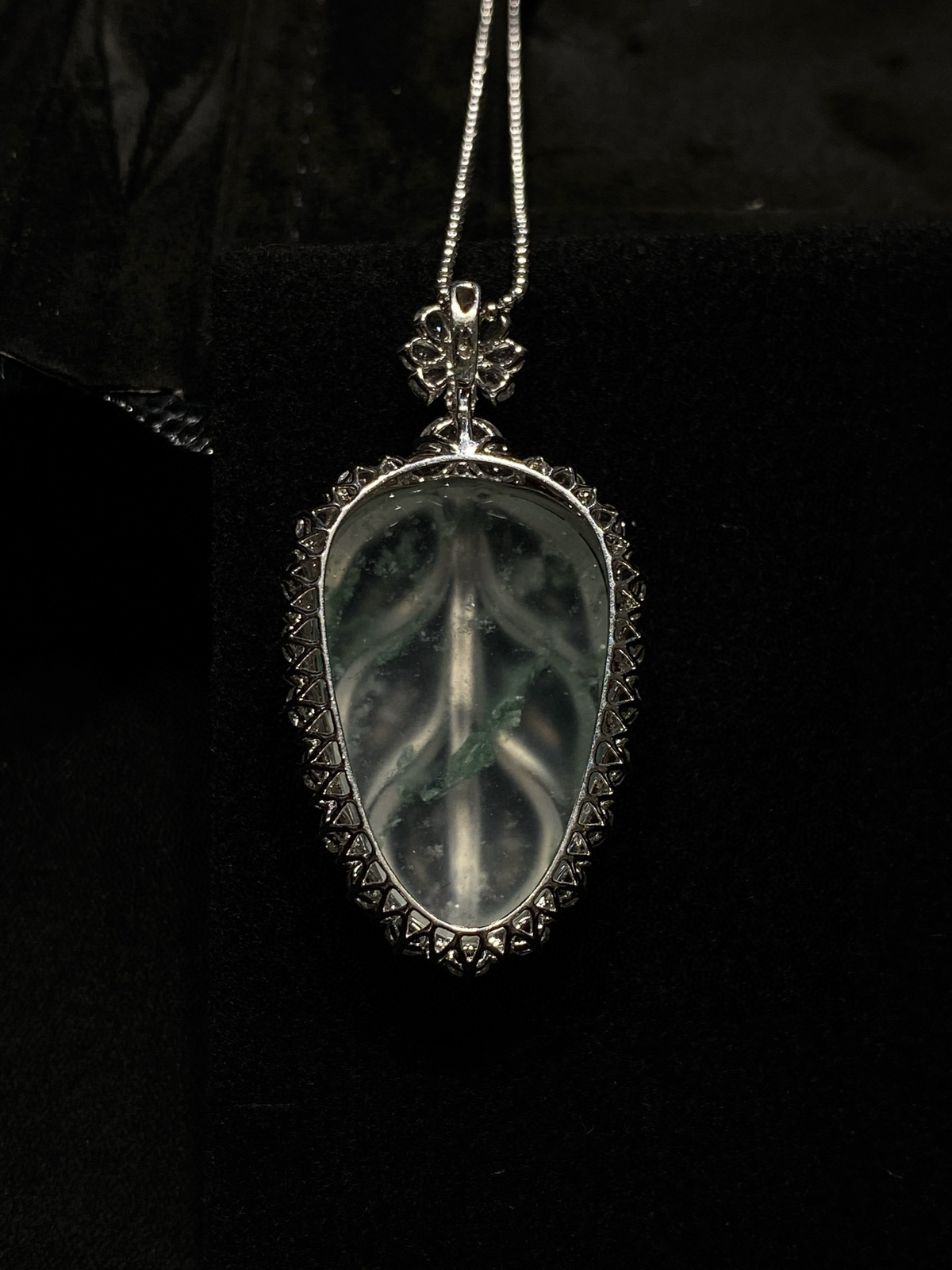 🤍冰飘花·叶子

冰种的透撞上飘花的柔，金枝玉叶的氛围感拉满了