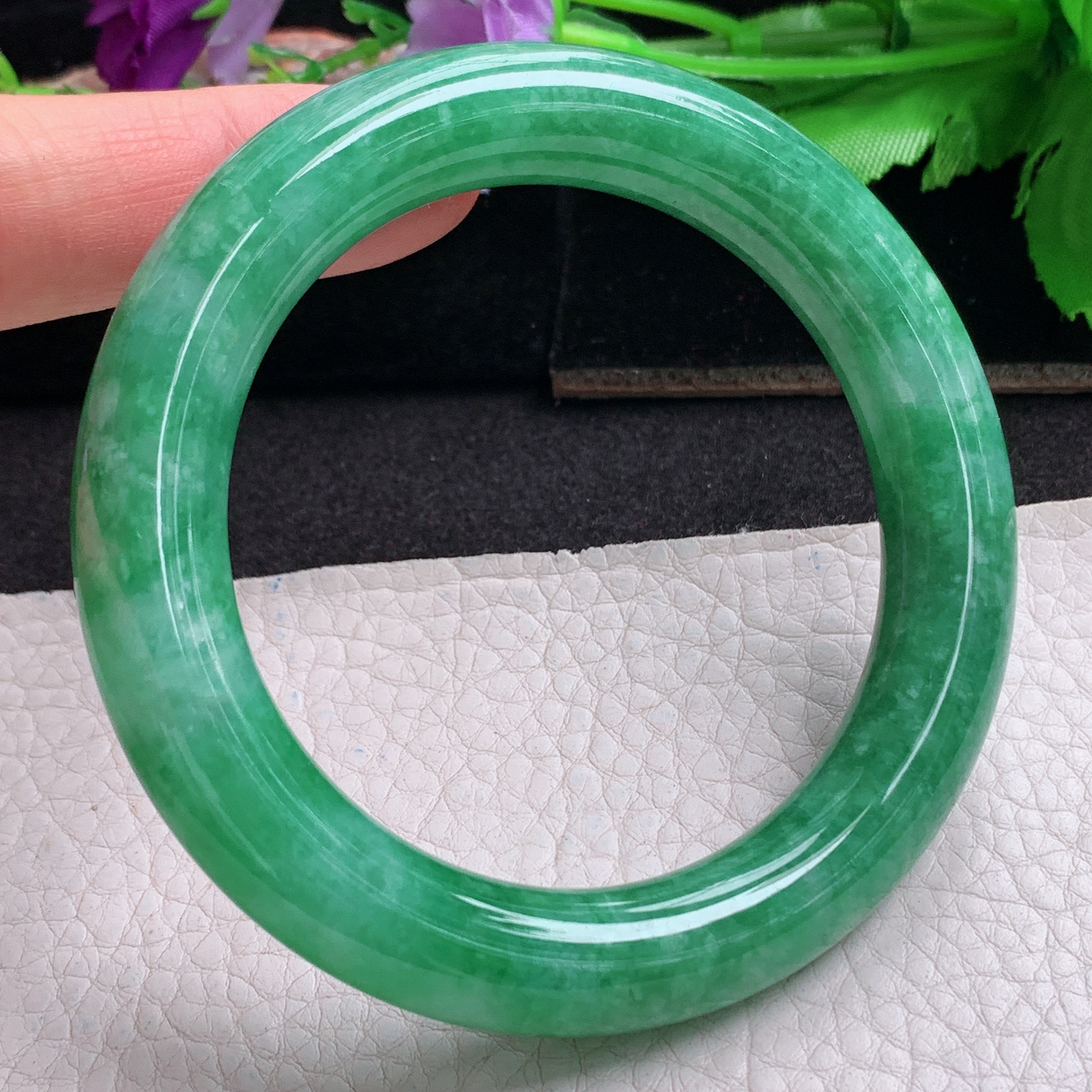 js实拍57*12*11美人镯 天然缅甸翡翠a货手满绿辣色圆条玉镯子