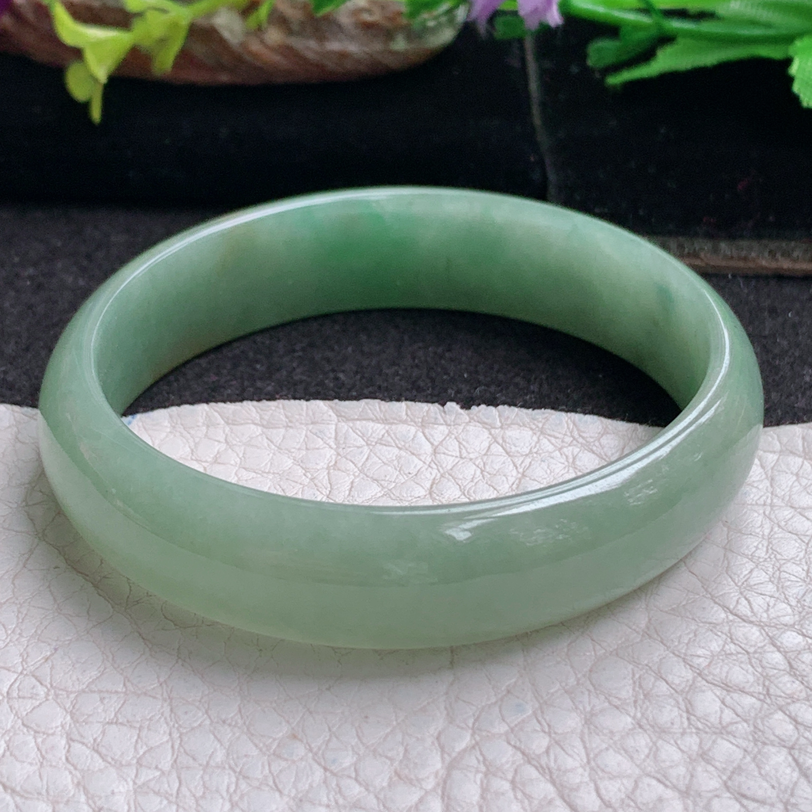 ee实拍56*48*12.2*5.2贵妃镯 天然缅甸翡翠a货手镯双彩蛋形玉镯子