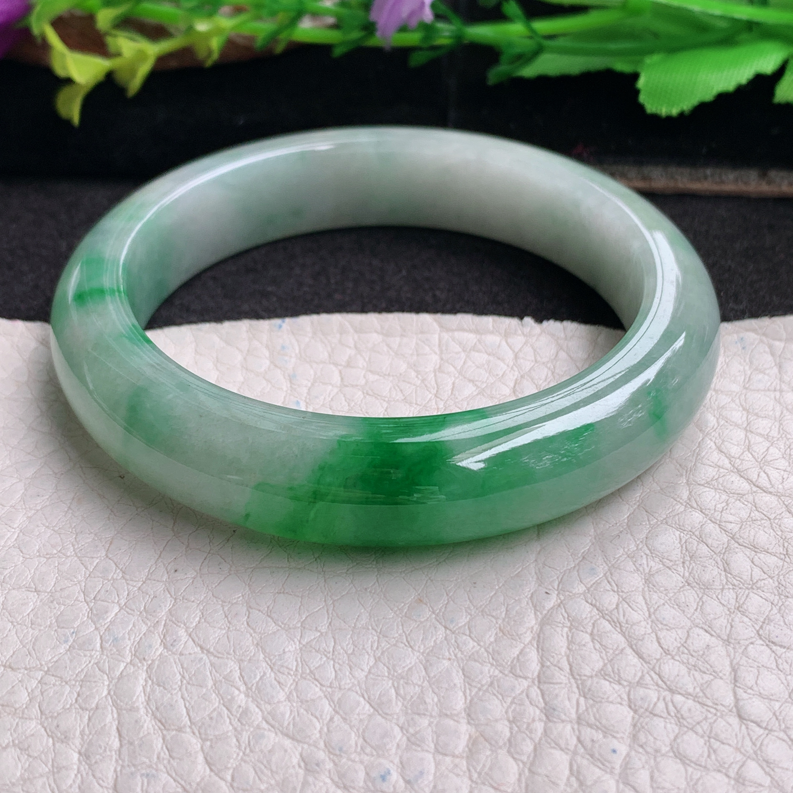 ll实拍56*12.6*8.3平安镯 天然翡翠a货手镯胶感辣绿正圈玉镯子