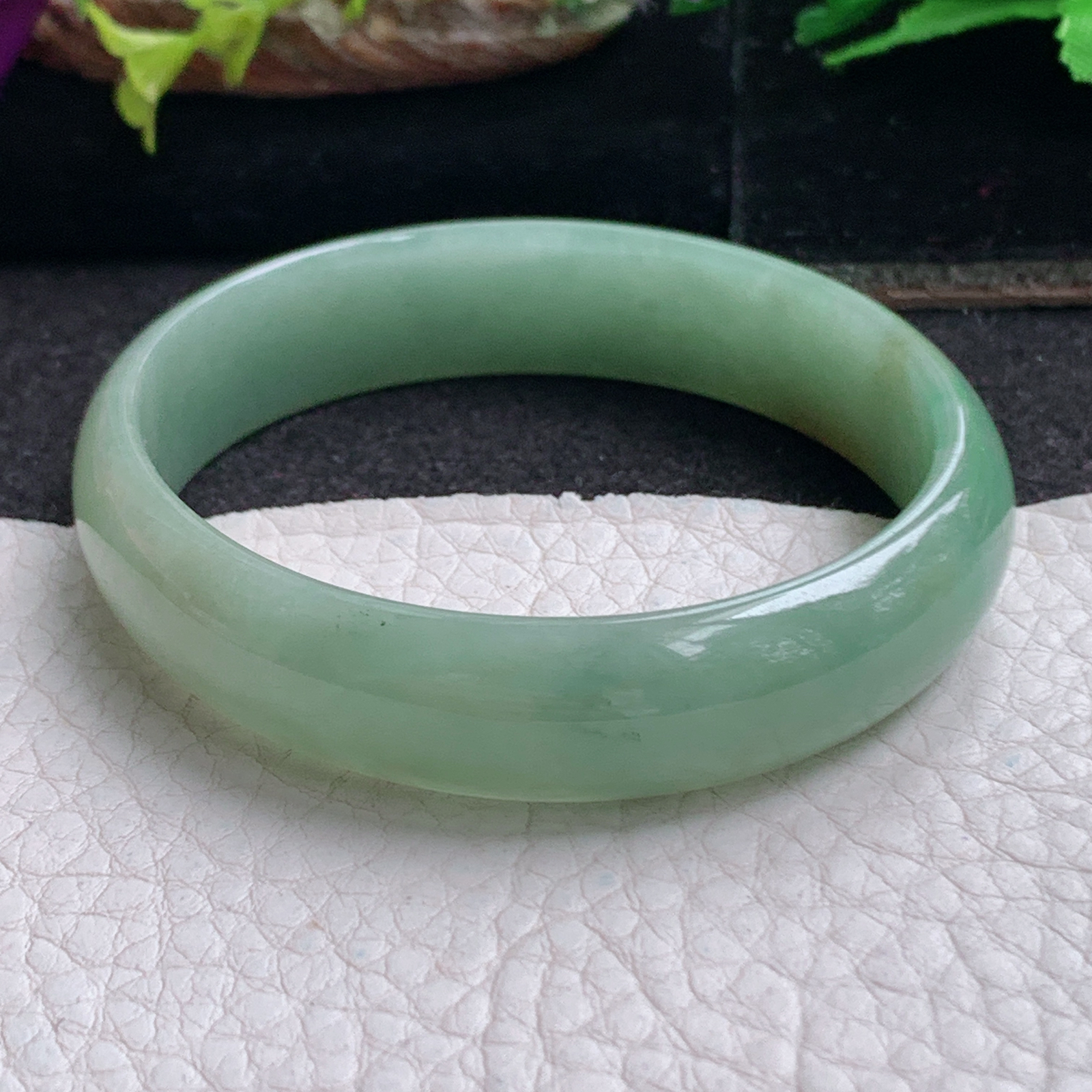 ee实拍56*48*12.2*5.2贵妃镯 天然缅甸翡翠a货手镯双彩蛋形玉镯子