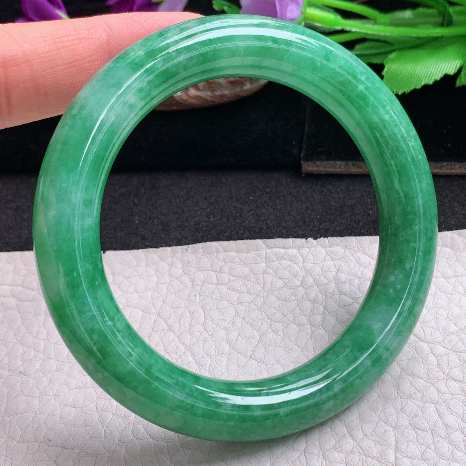 js实拍57*12*11美人镯 天然缅甸翡翠a货手满绿辣色圆条玉镯子