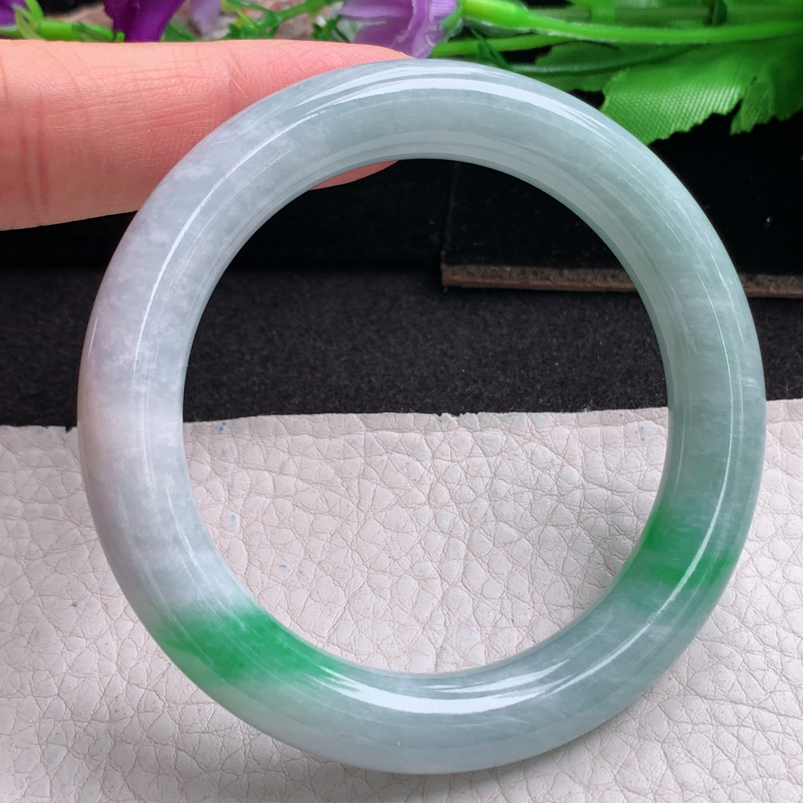 z实拍53.5*9.8*10美人镯 天然缅甸翡翠a货手镯飘绿圆条玉镯子