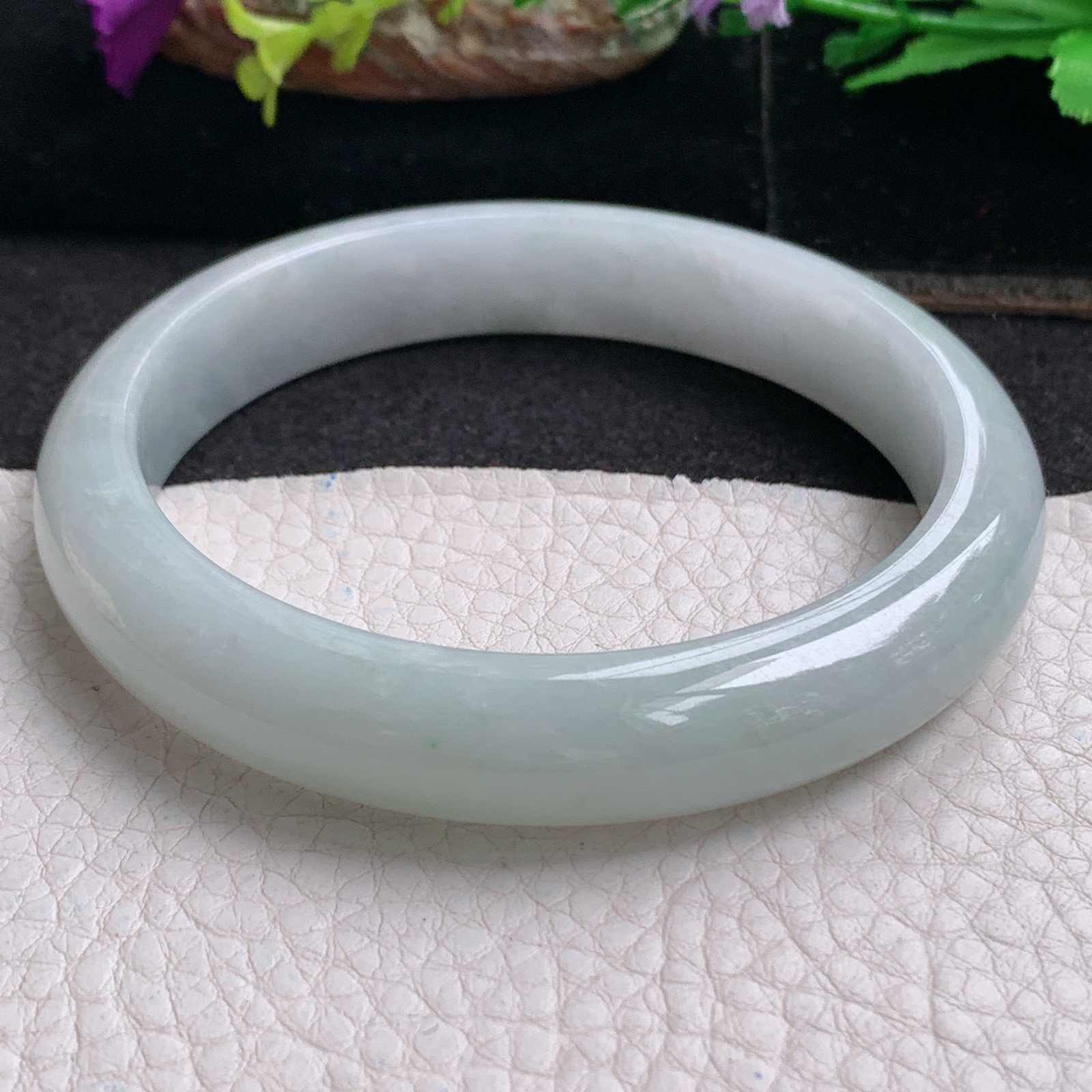 ll大圈口62*12*8平安镯 天然缅甸翡翠a货手镯浅绿大气正圈玉镯子