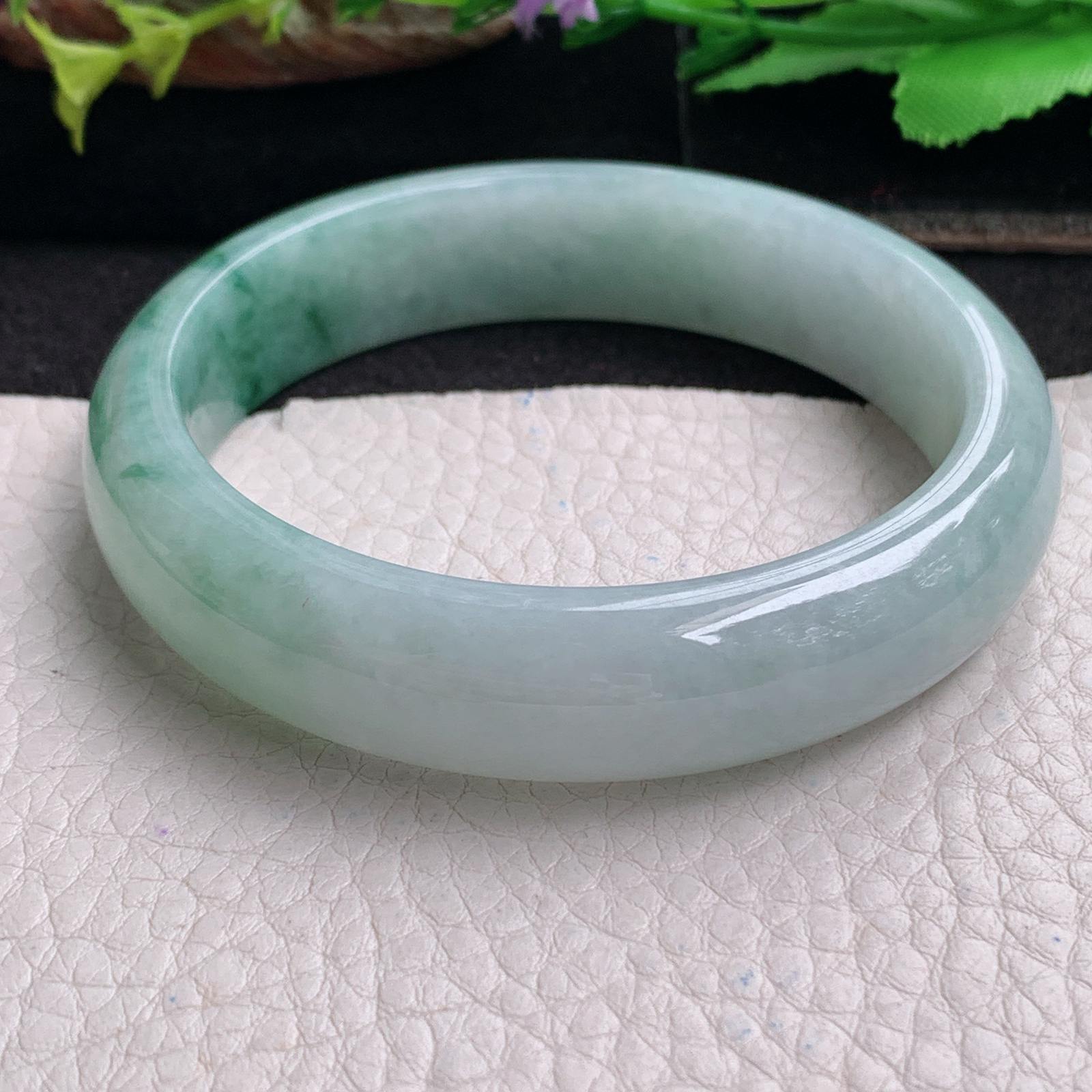 js实拍58*14*7.5平安镯 天然翡翠a货手镯胶感飘花正圈玉镯子