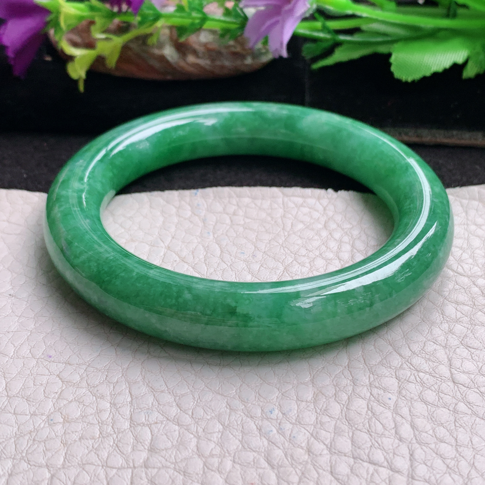 js实拍57*12*11美人镯 天然缅甸翡翠a货手满绿辣色圆条玉镯子