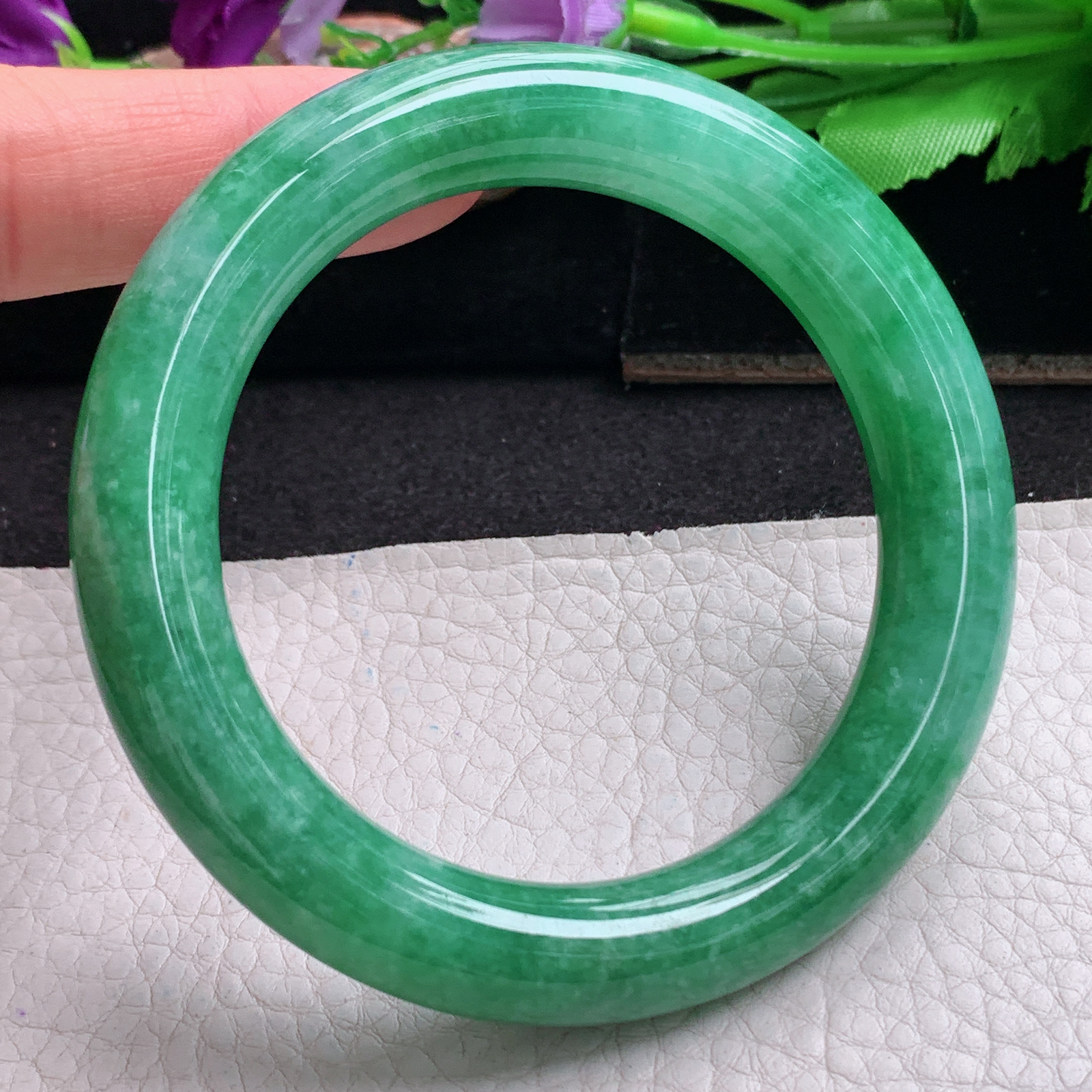 js实拍57*12*11美人镯 天然缅甸翡翠a货手满绿辣色圆条玉镯子