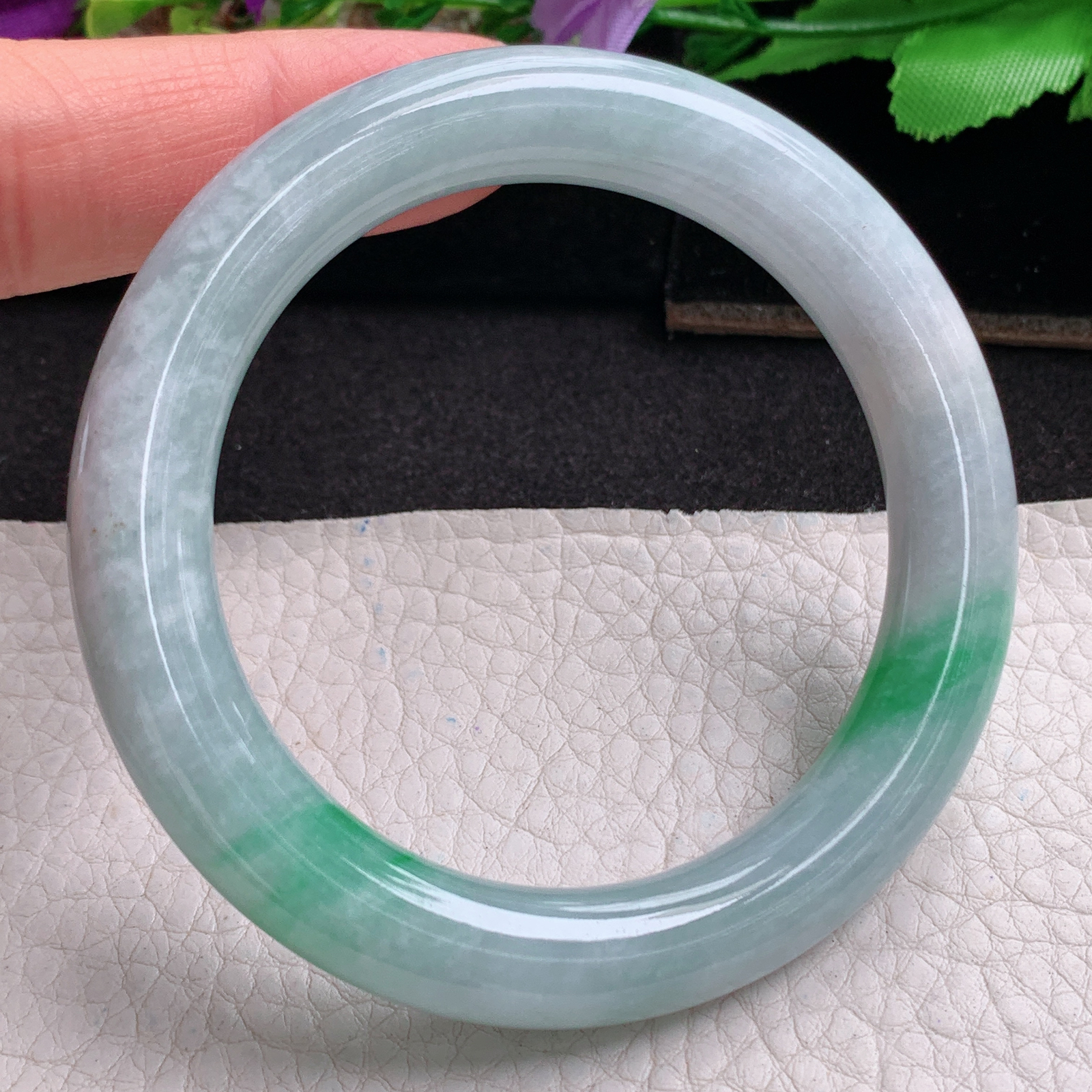 z实拍53.5*9.8*10美人镯 天然缅甸翡翠a货手镯飘绿圆条玉镯子