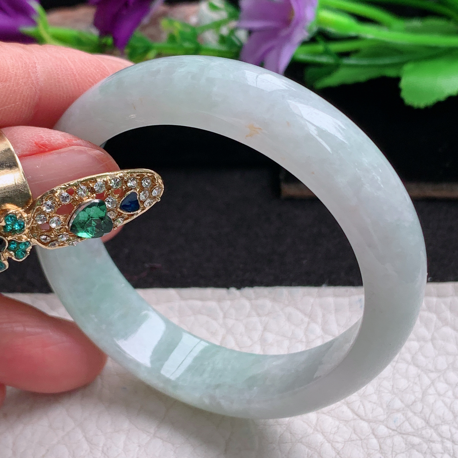 ll清新款55*47*12*7贵妃镯 天然缅甸翡翠a货手镯浅绿蛋形玉镯子