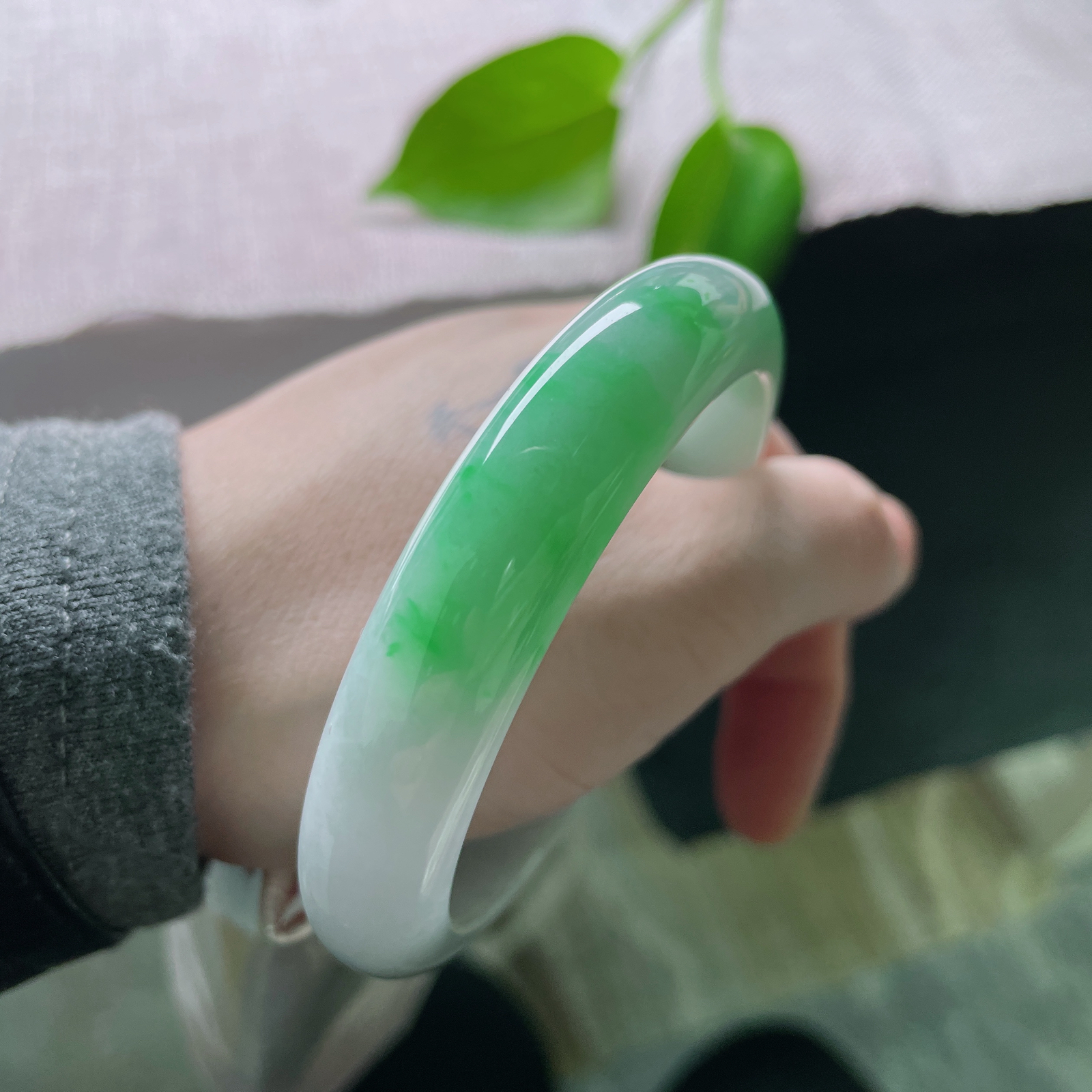 58/12.7/8.6白底青正圈，水润细腻，阳春白雪，经典贵气。