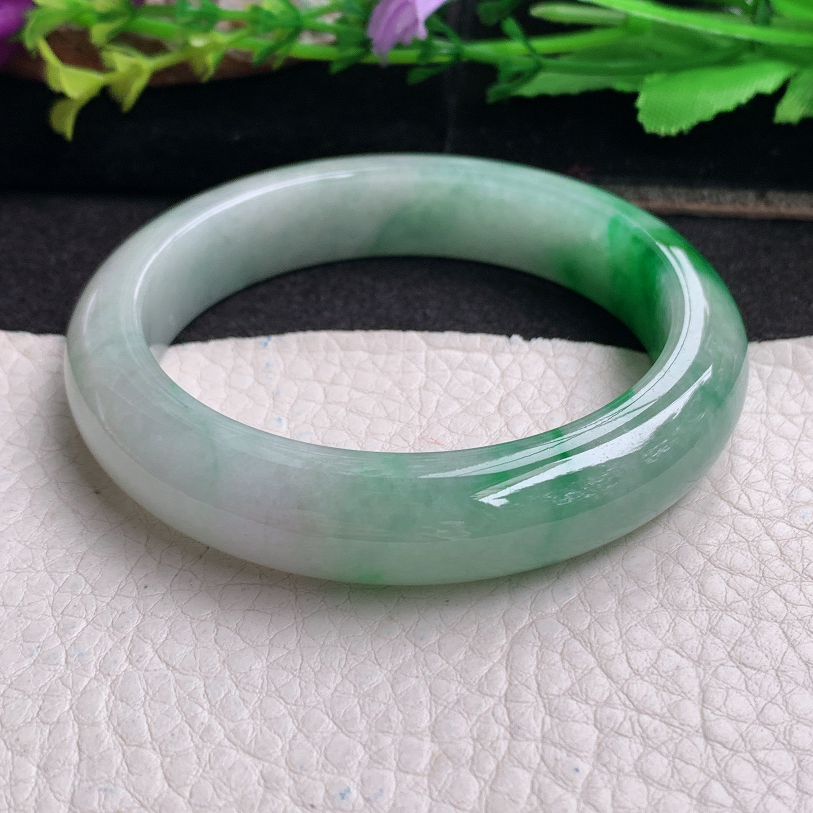 ll实拍56*12.6*8.3平安镯 天然翡翠a货手镯胶感辣绿正圈玉镯子