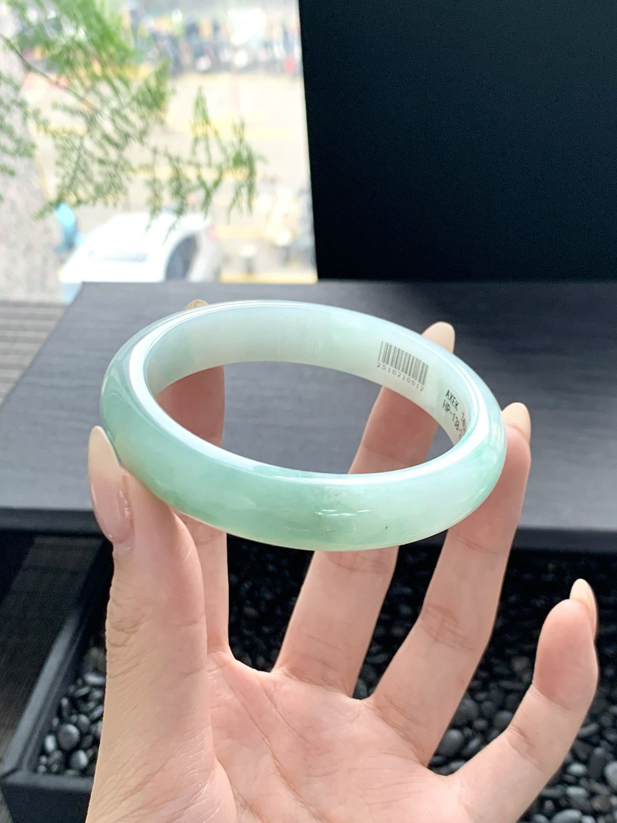 【宽版半山水手镯】
子规声里雨如烟湖水清清 宛如身临其境 一片安宁祥和之美
【尺寸】58-13-7.5mm