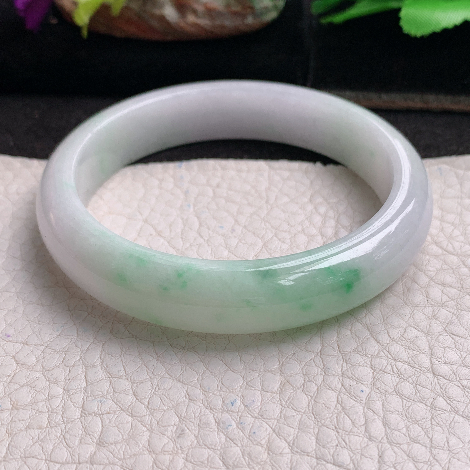 js实拍58*12.5*7.5平安镯 天然缅甸翡翠a货手镯飘绿丶灵动正圈玉镯子