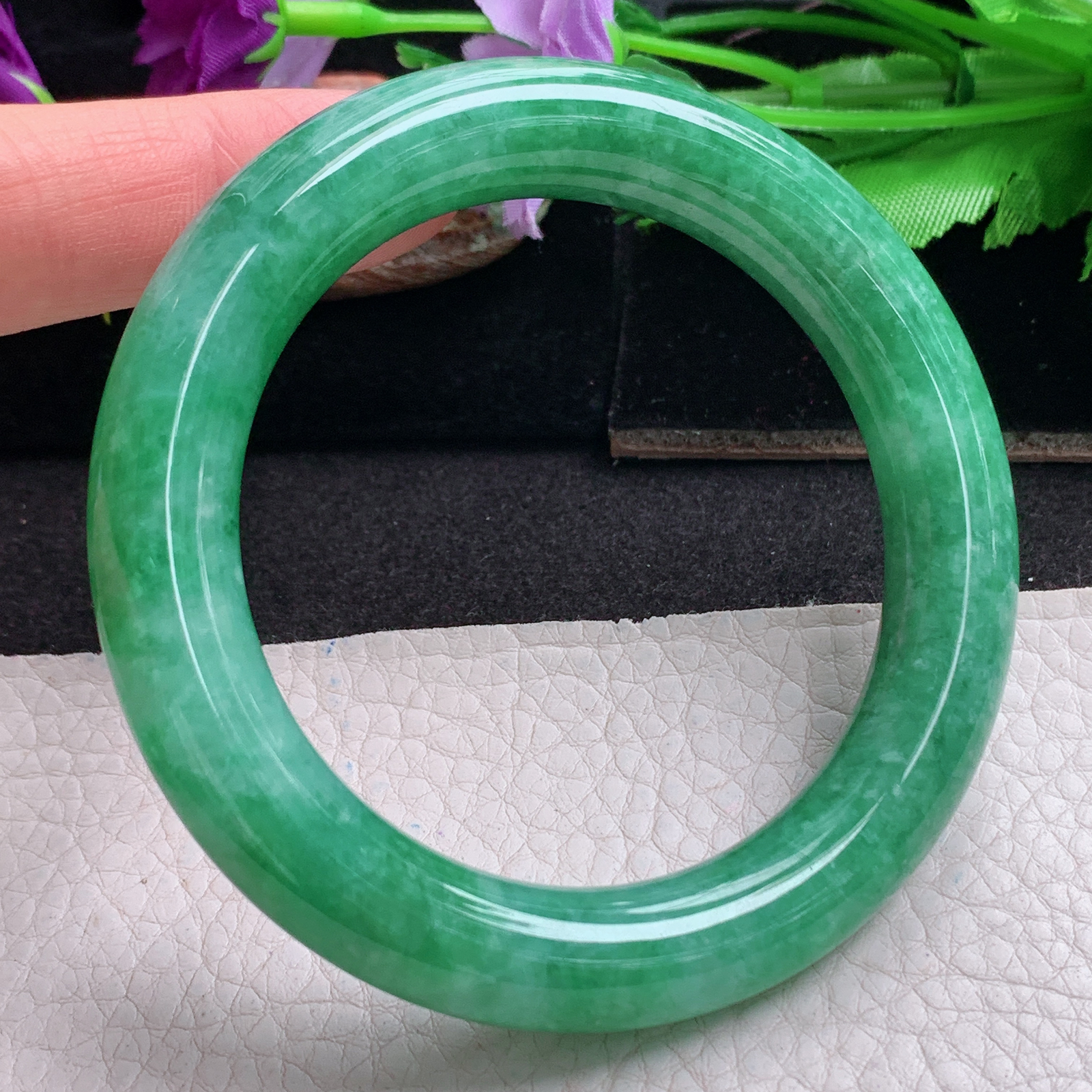 js实拍57*12*11美人镯 天然缅甸翡翠a货手满绿辣色圆条玉镯子