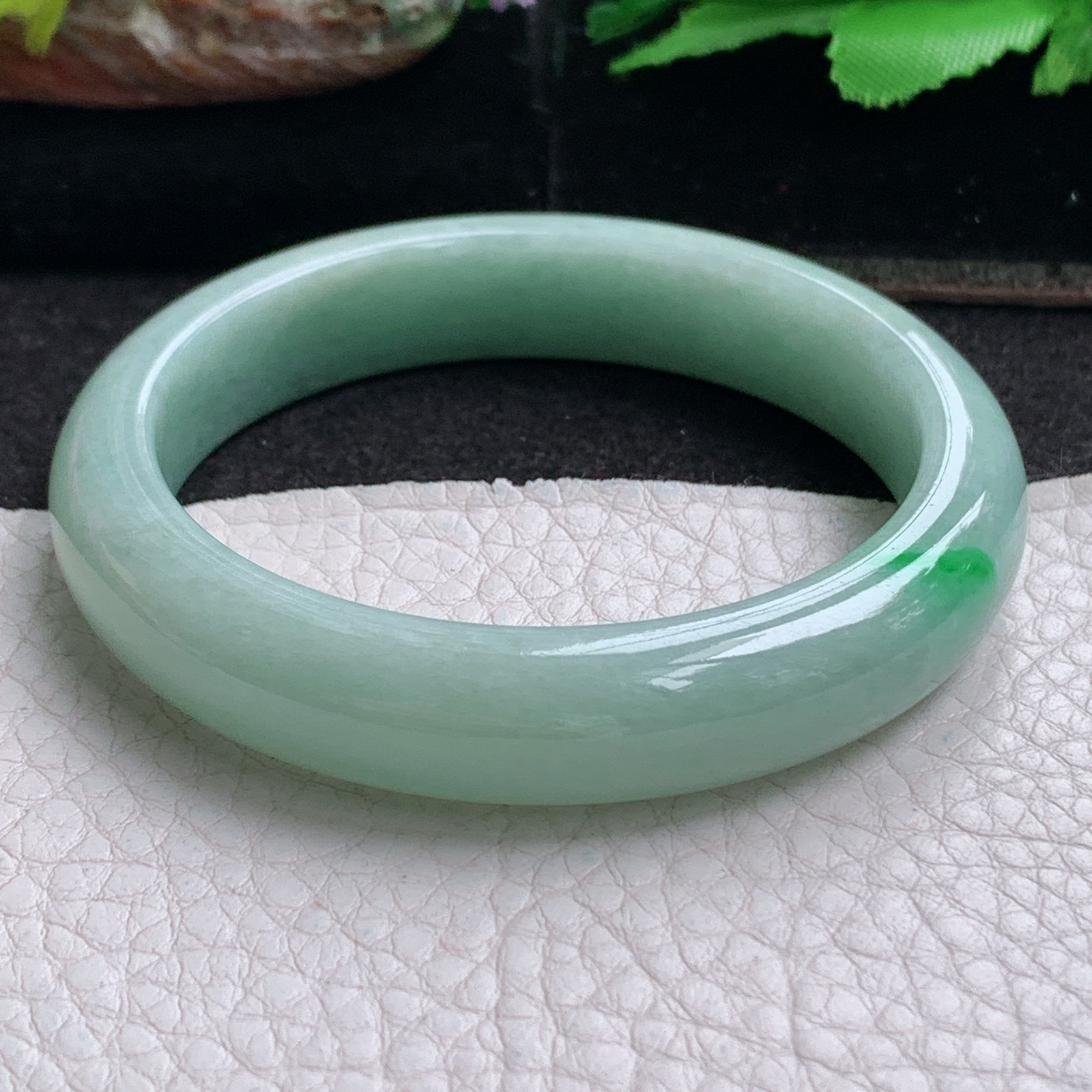 xx实拍53.5*11.3*7.3平安镯 天然缅甸翡翠a货手镯飘绿秀气正圈玉镯子