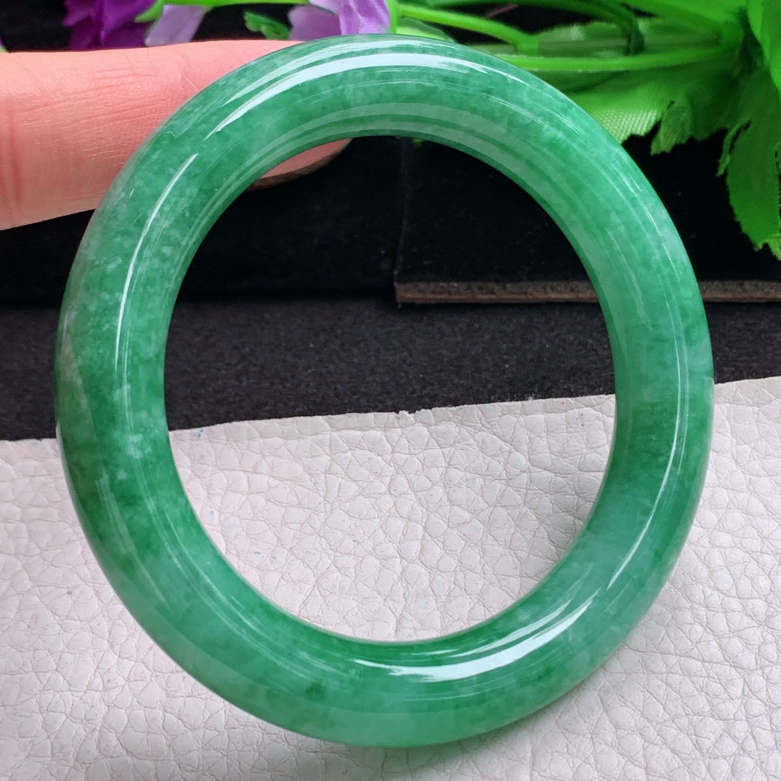 js实拍57*12*11美人镯 天然缅甸翡翠a货手满绿辣色圆条玉镯子