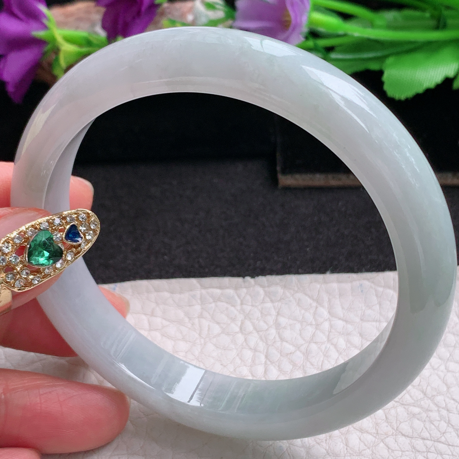 ll大圈口62*12*8平安镯 天然缅甸翡翠a货手镯浅绿大气正圈玉镯子