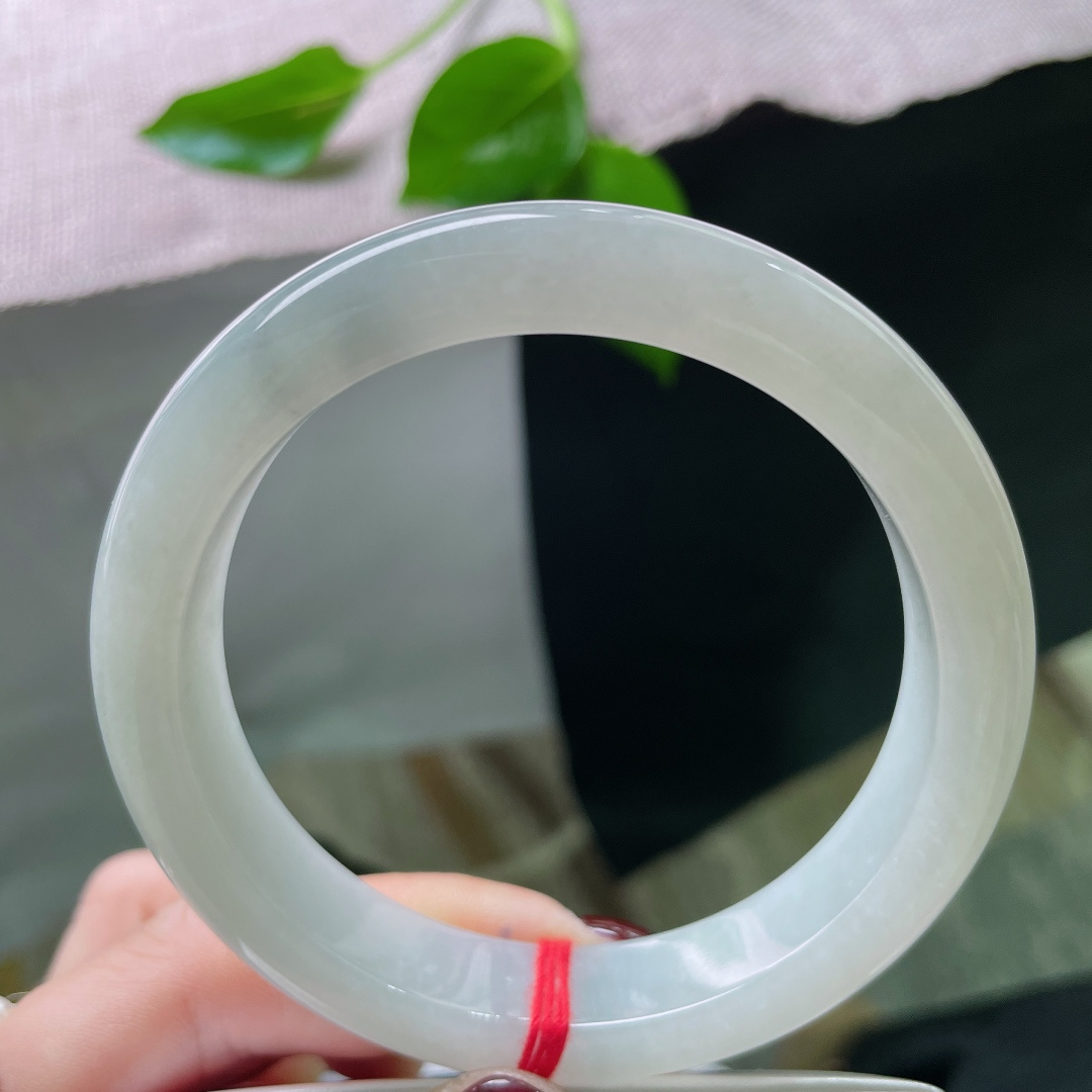 59.6/12.6/8.8，淡绿底正圈，素净，清风徐来，水波不兴。皮纹，ss49695a