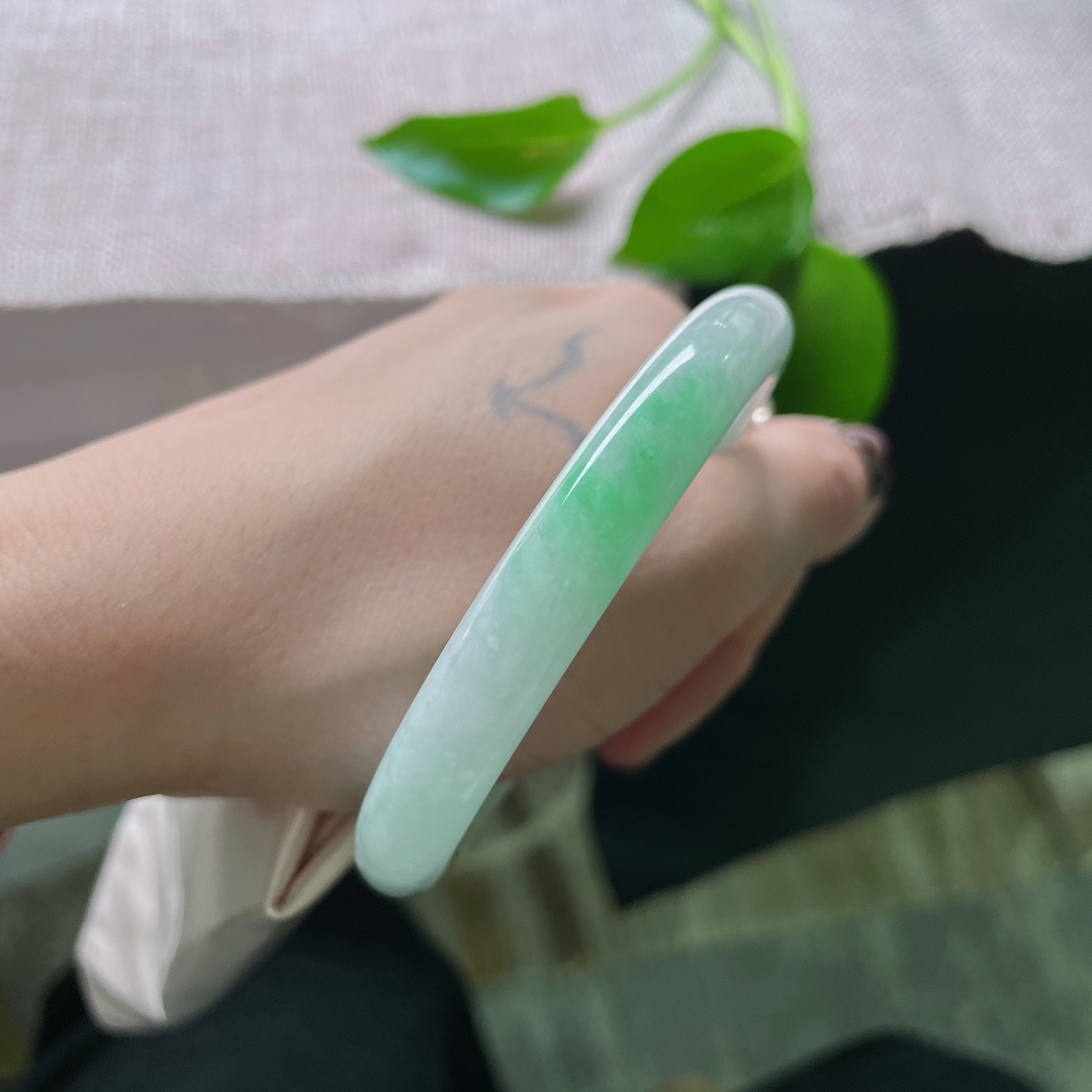 56/9.2飘绿圆条，水润细腻，色彩甜美，秀丽倾心，棉线纹，贵气，ss49903a