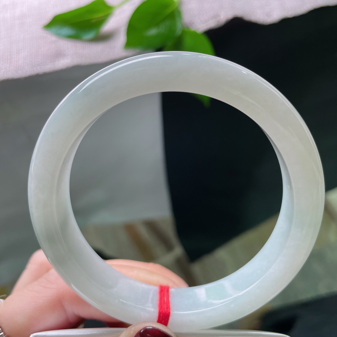 59.6/12.6/8.8，淡绿底正圈，素净，清风徐来，水波不兴。皮纹，ss49695a