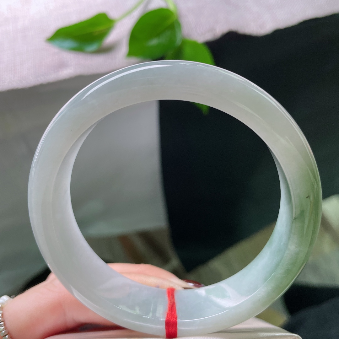 61.4/15.6/8.2，油绿正圈，大圈口，柔润细腻，如远山含黛，海天共存，ss48622a