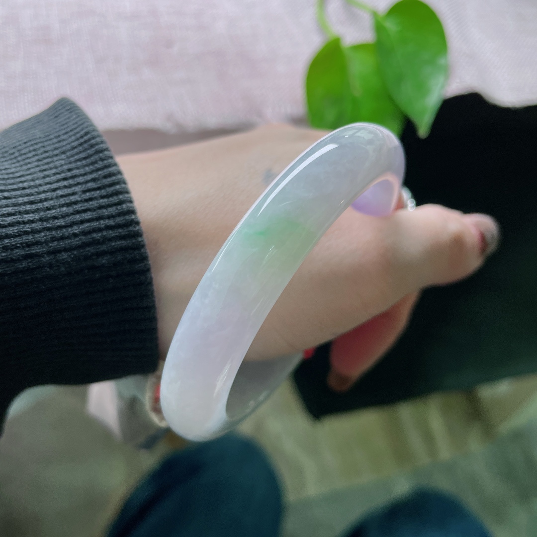 56.2/11.6/8.7春彩正圈，水润细腻，色彩斑斓，优雅大方，ss48822a