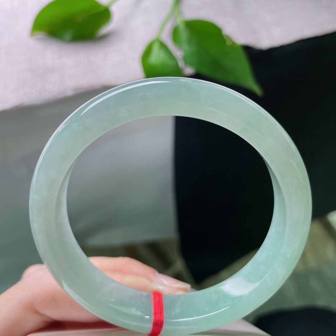 57.6/12.2/8，葡萄肉正圈，种老，干净清透，清水出芙蓉，天然去雕饰。，ss49582a