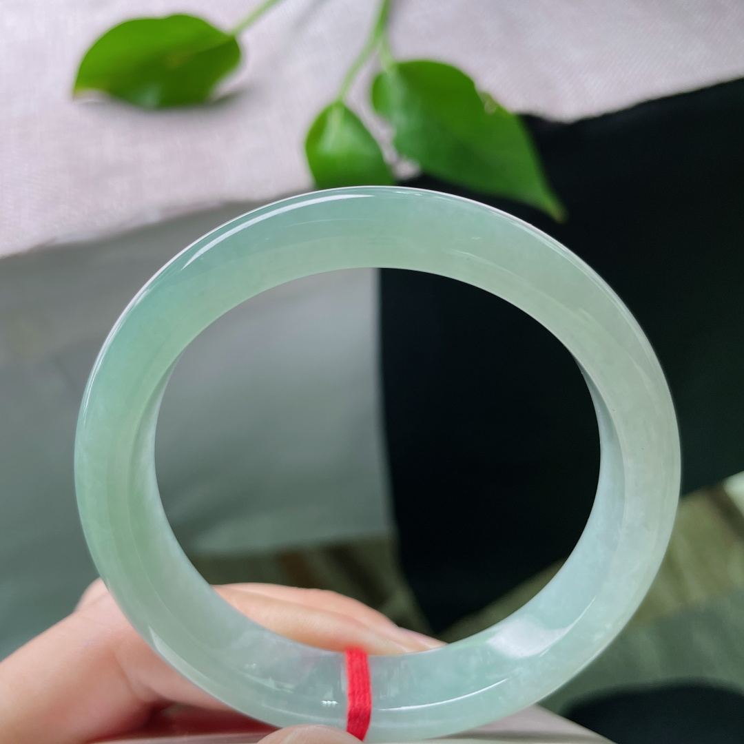 57.6/12.2/8，葡萄肉正圈，种老，干净清透，清水出芙蓉，天然去雕饰。，ss49582a