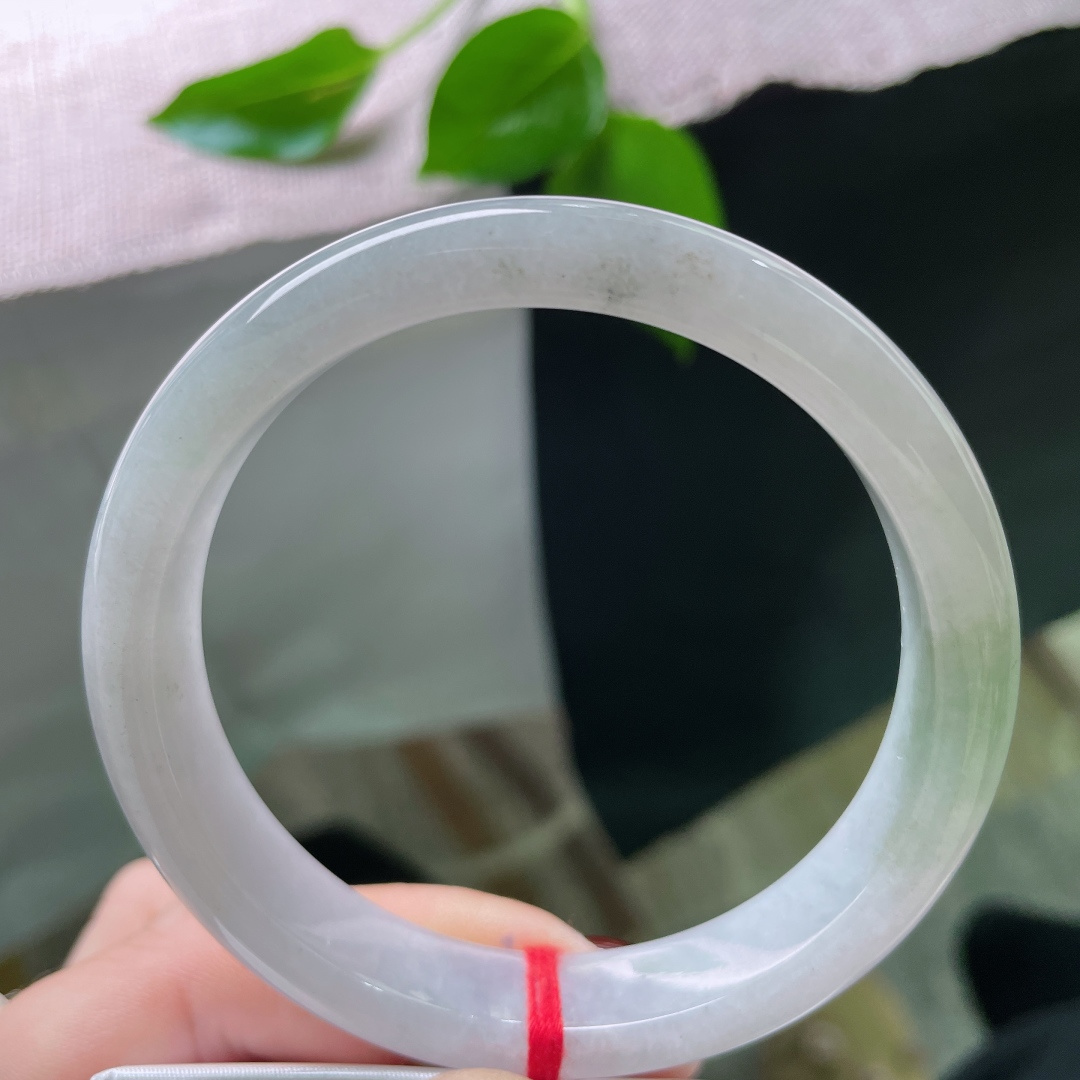 60.2/122/7.6，淡绿底正圈，一抹深色增添几分韵味，大圈口，水头好，乌鸡，ss49273a