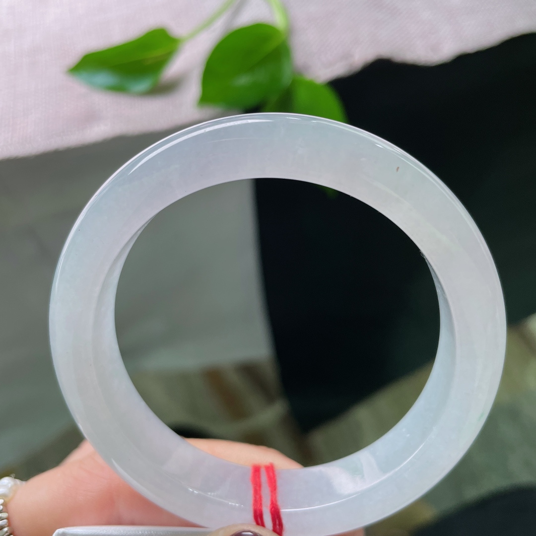 54.6/12/8.3，冰紫正圈，种老，晶莹剔透，带着亘古的寒与光，腕上生烟，ss49459a