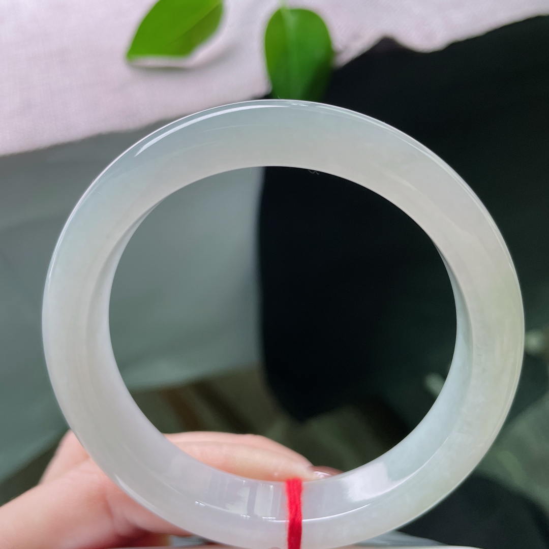 58.2/12.1/8.5，冰晴底正圈，种老，清透泛光，一镯上手，温柔了岁岁年年，ss48483a