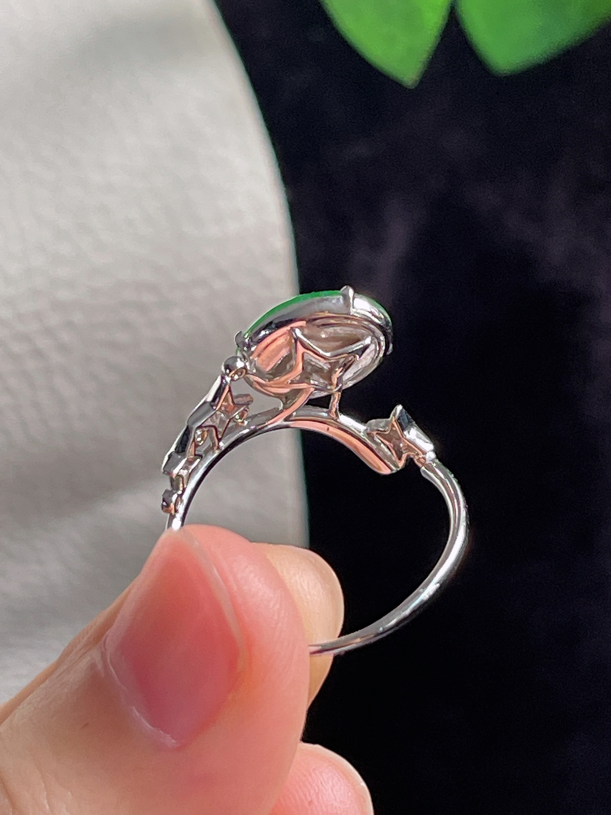 18k金翡翠冰糯种绿色戒指