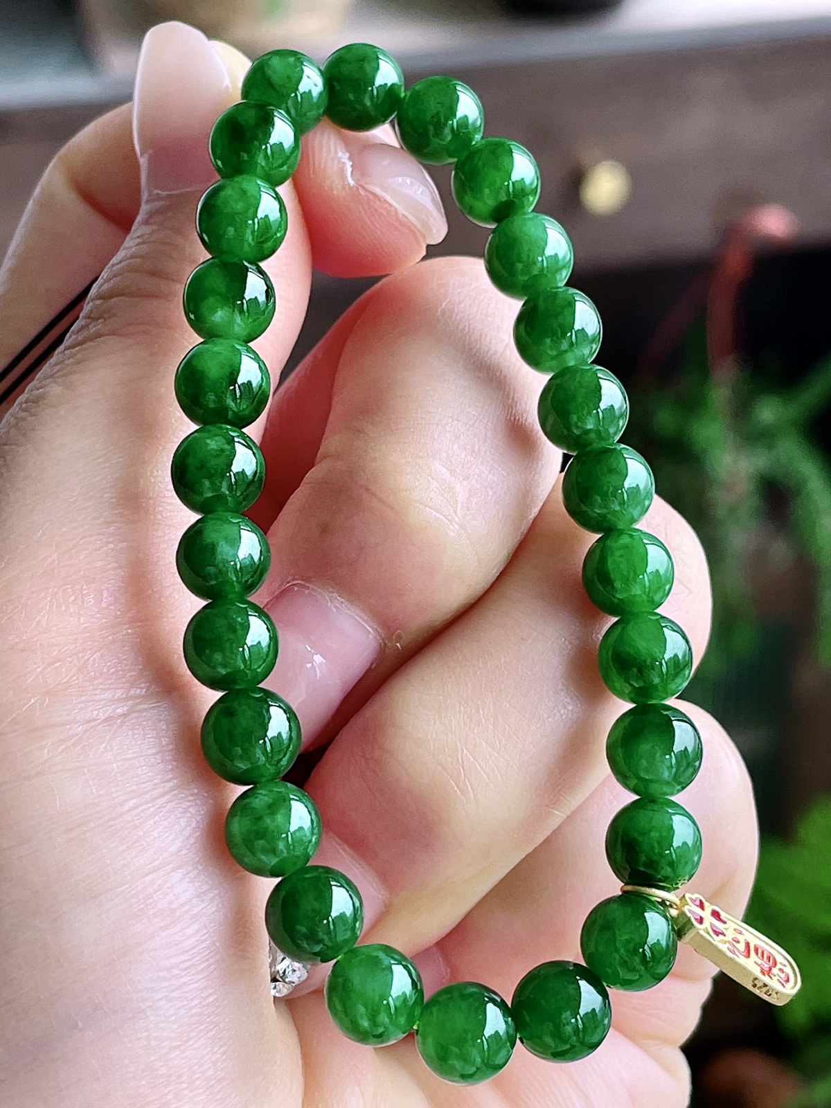 【珠子】冰辣绿手串圆珠珠子手串
【说明】性价比高  
【尺寸】7.2mm