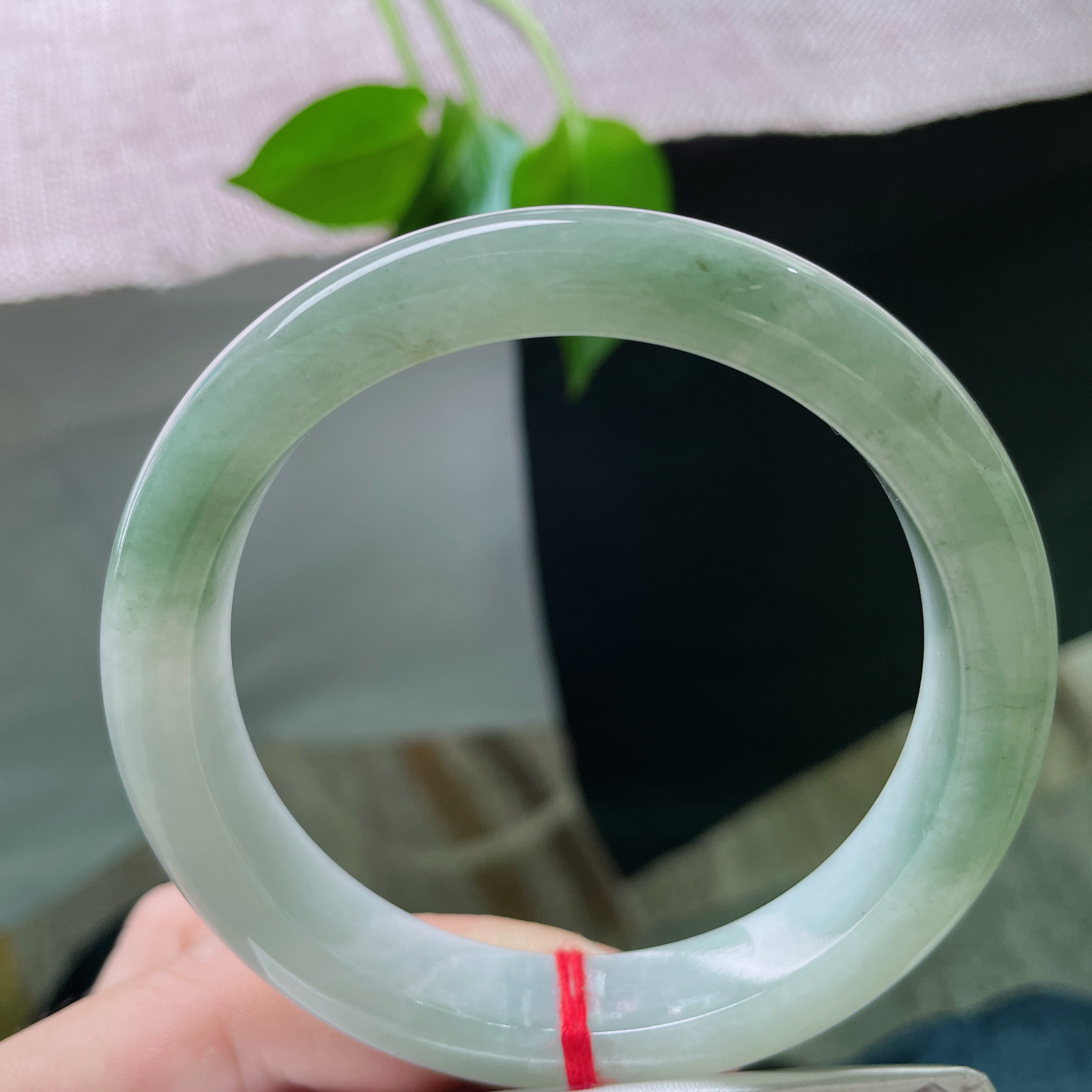 60/12.1/8.8绿油正圈，水润细腻，沉稳贵气..