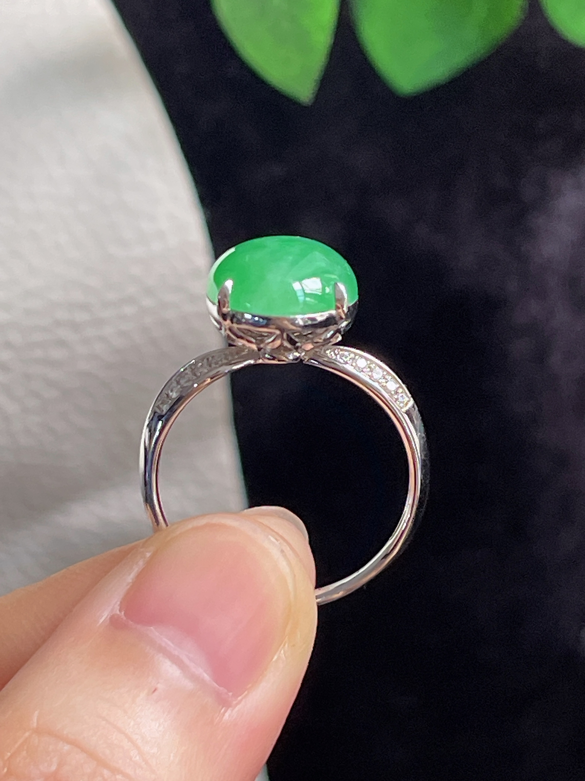 18k金翡翠冰糯种满绿色戒面戒指